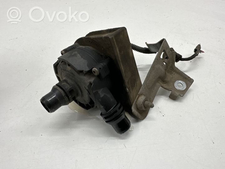 BMW 2 F46 Pompa elettrica dell’acqua/del refrigerante ausiliaria 8486848