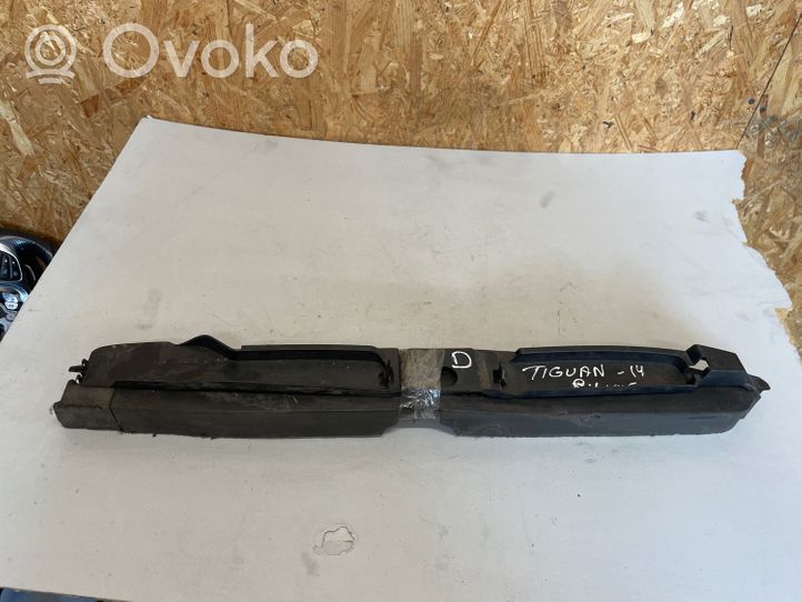 Volkswagen Tiguan Panel wykończeniowy błotnika 5N0821112