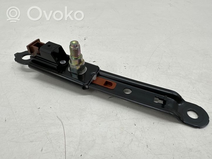 Toyota RAV 4 (XA50) Rail de réglage hauteur de ceinture de sécurité 