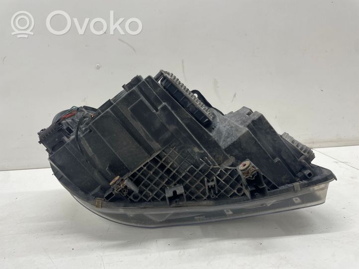 BMW 2 F45 Lampa przednia 7391401