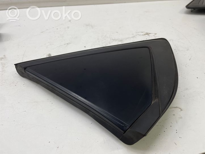 Opel Insignia B Listwa tylnego błotnika 39107895