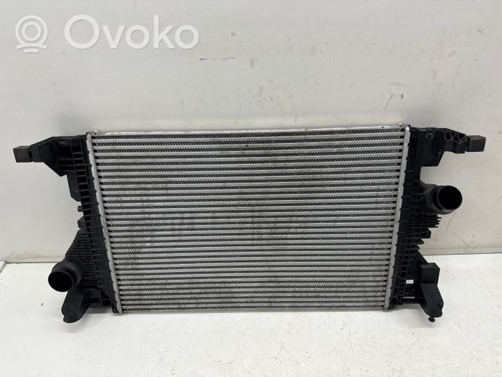 Mercedes-Benz CLA C118 X118 Chłodnica powietrza doładowującego / Intercooler A2475006100