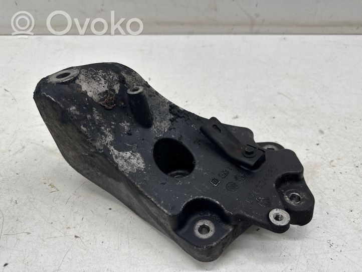 Maserati Ghibli Soporte de montaje del motor (Usadas) 670004865