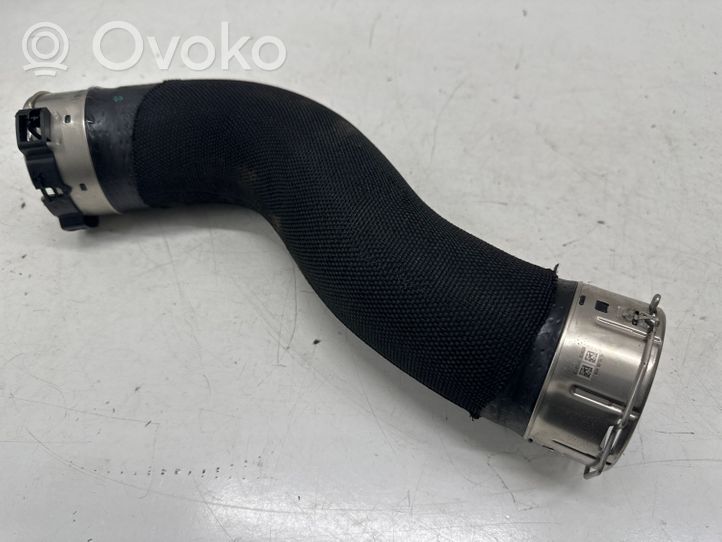 BMW X7 G07 Tube d'admission de tuyau de refroidisseur intermédiaire 8599392