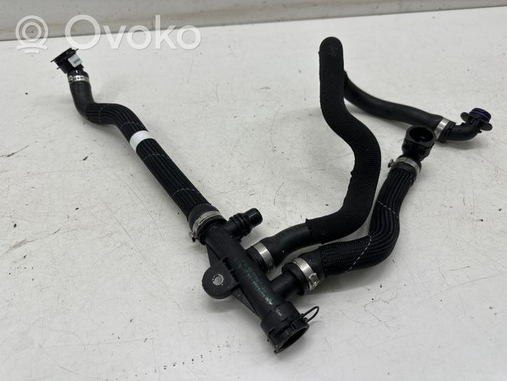 BMW X7 G07 Tubo flessibile del liquido di raffreddamento del motore 8598368