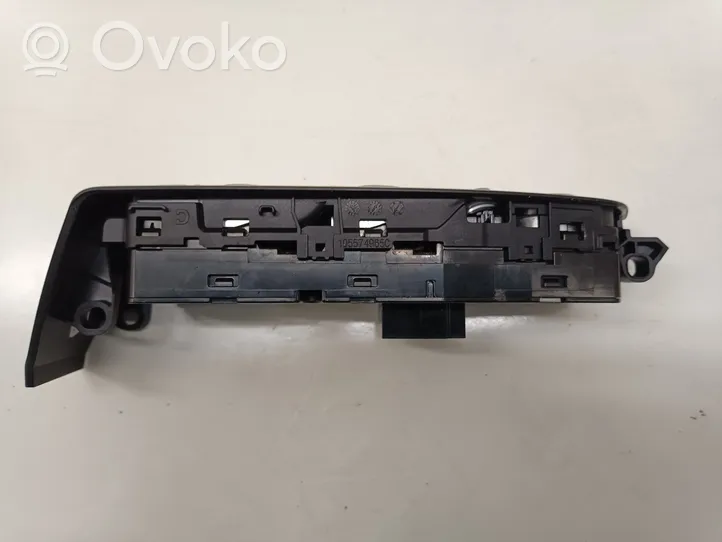 BMW 7 G11 G12 Interruttore di controllo dell’alzacristalli elettrico 7398827