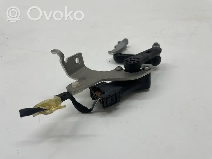 BMW 5 G30 G31 Sensore di livello altezza posteriore sospensioni pneumatiche 6895466