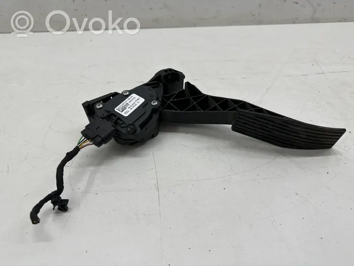 Opel Astra K Accelerator throttle pedal 13373776