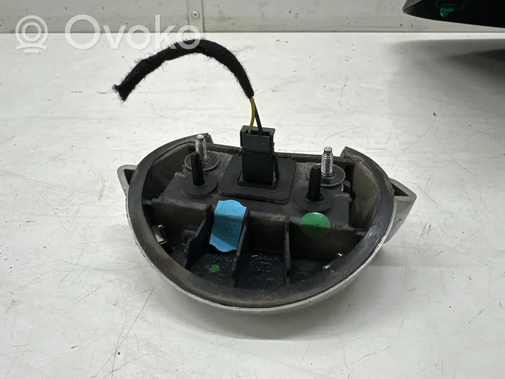 Opel Astra K Tailgate opening switch 