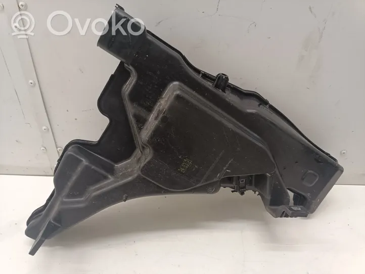 Audi A4 S4 B9 8W Tuulilasinpesimen nestesäiliö 8W0955451L