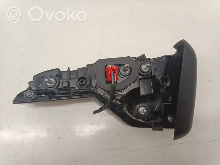 Audi A4 S4 B9 8W Takaluukun takavalot 8W9945093AC