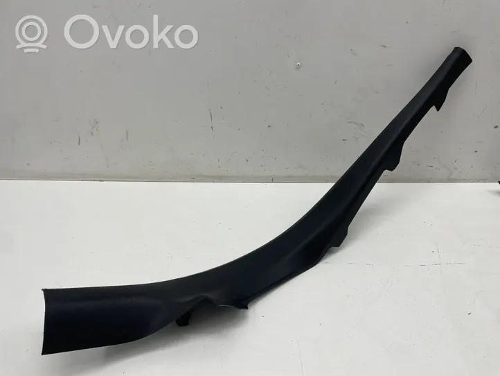 Audi A4 S4 B9 8W Aizmugurējā sliekšņa dekoratīvā apdare (iekšējā) 8W0867768A