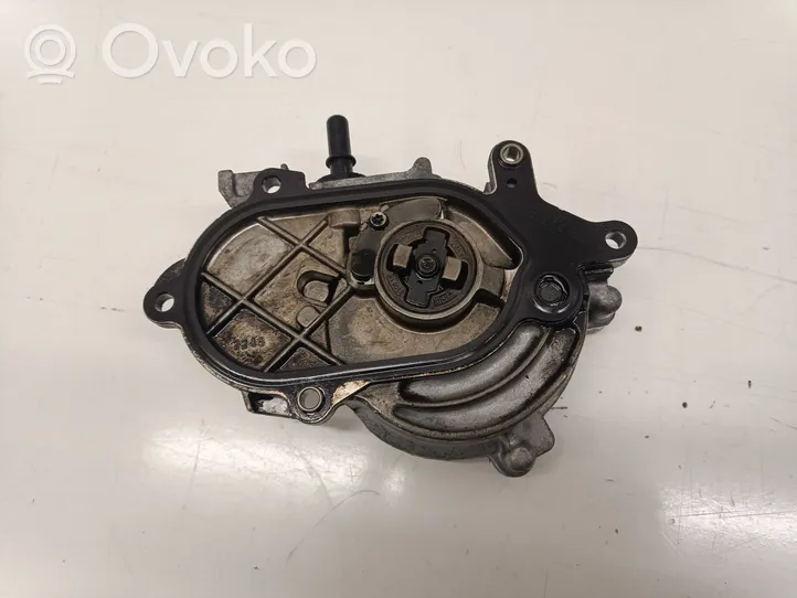 Audi A4 S4 B9 8W Alipainepumppu 05L145215E