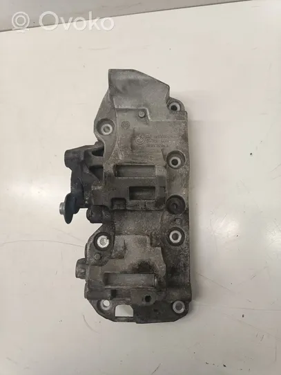 BMW 1 F20 F21 Soporte del alternador 8506863