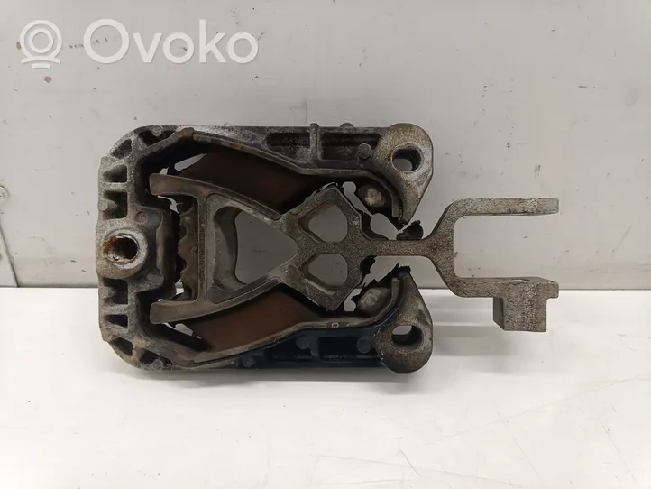 Ford Focus Gearbox mounting bracket 