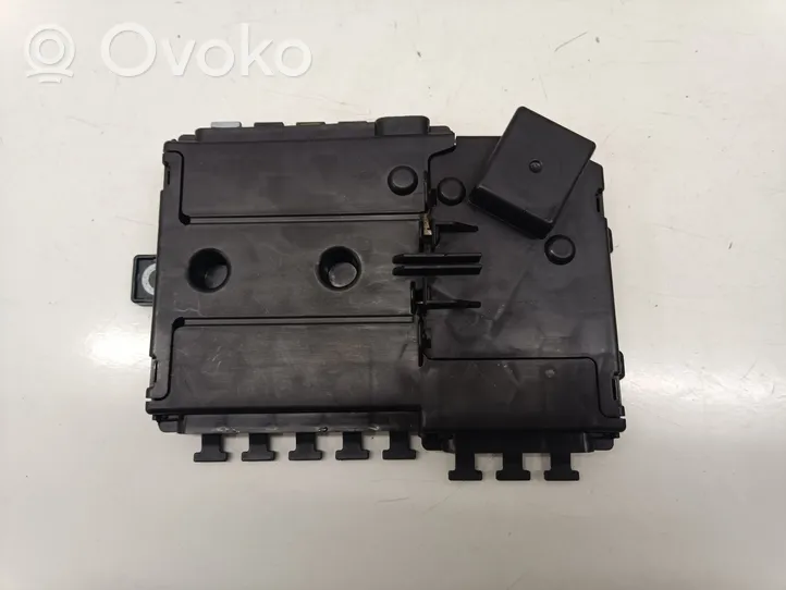 Mercedes-Benz E W213 Cableado positivo A2135406200