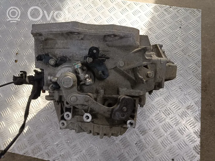 Opel Astra K Mechaninė 6 pavarų dėžė M32