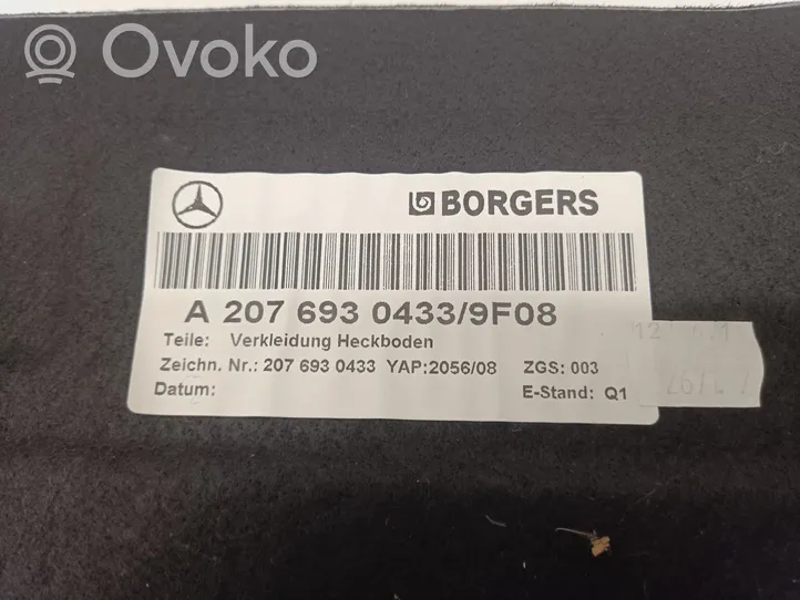 Mercedes-Benz E A207 Inne elementy wykończenia bagażnika A2076930433