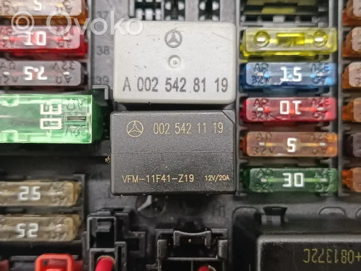 Mercedes-Benz R W251 Fuse module 