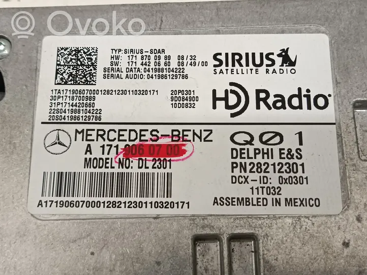 Mercedes-Benz GL X164 Unità principale autoradio/CD/DVD/GPS A1719060700