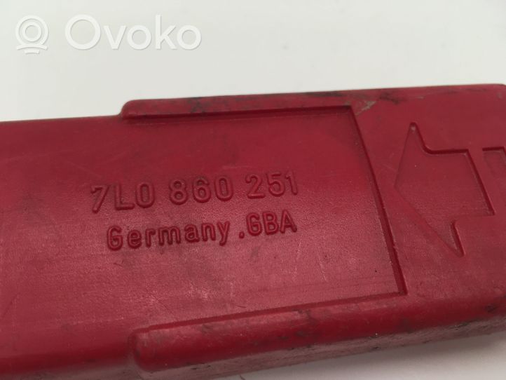 Volkswagen PASSAT CC Emergency warning sign 7L0860251