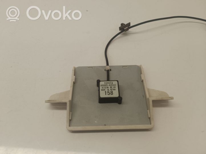 Toyota RAV 4 (XA40) Antena GPS 8686042042