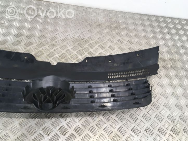 Volkswagen Multivan T5 Maskownica / Grill / Atrapa górna chłodnicy 7H0807101