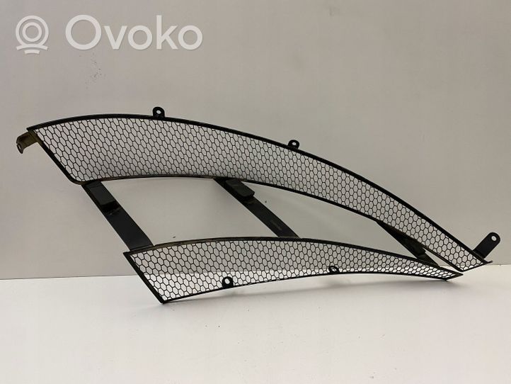 McLaren MP4 12c Grill / Wlot powietrza błotnika przedniego 11A5339CP