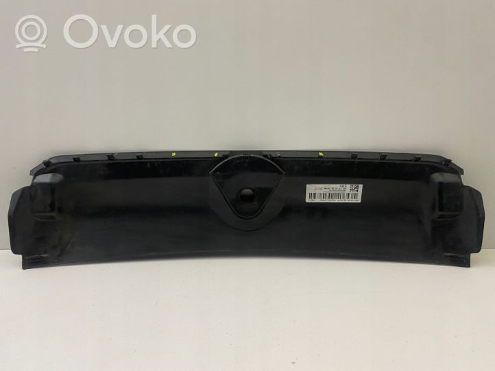 Audi A4 S4 B9 8W Dzinēja pārsega slēdzenes dekoratīvā apdare 8W0807081F