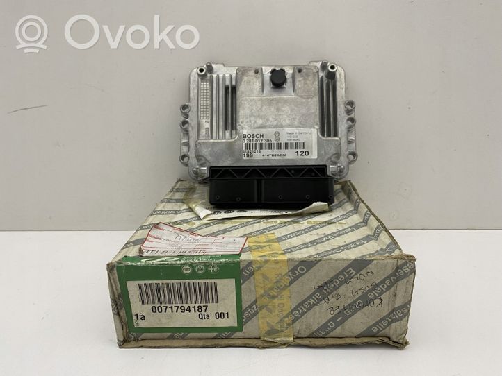 Fiat Grande Punto Sterownik / Moduł ECU 0281012305