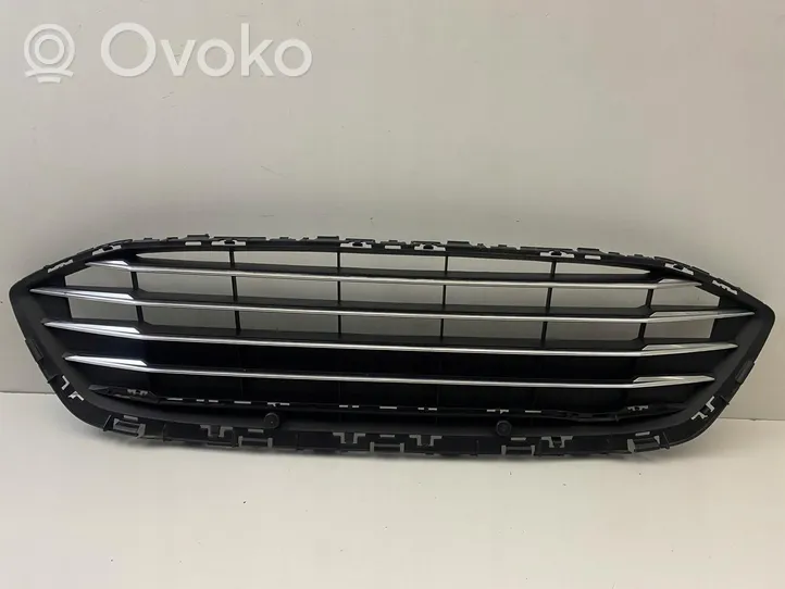 Ford Focus Grille calandre supérieure de pare-chocs avant JX7B-8C436-A