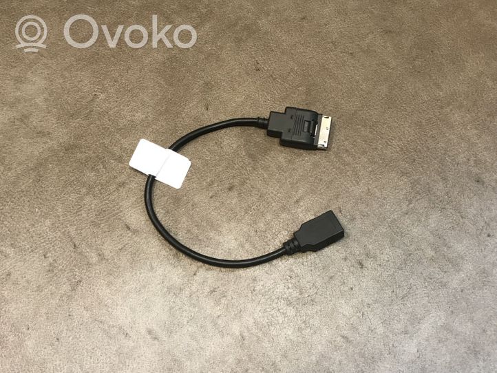 Mercedes-Benz GL X166 Câble adaptateur AUX A0018276704