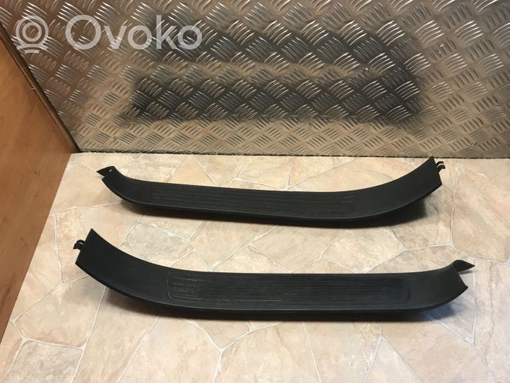 Mercedes-Benz GL X166 Other sill/pillar trim element A1666800835