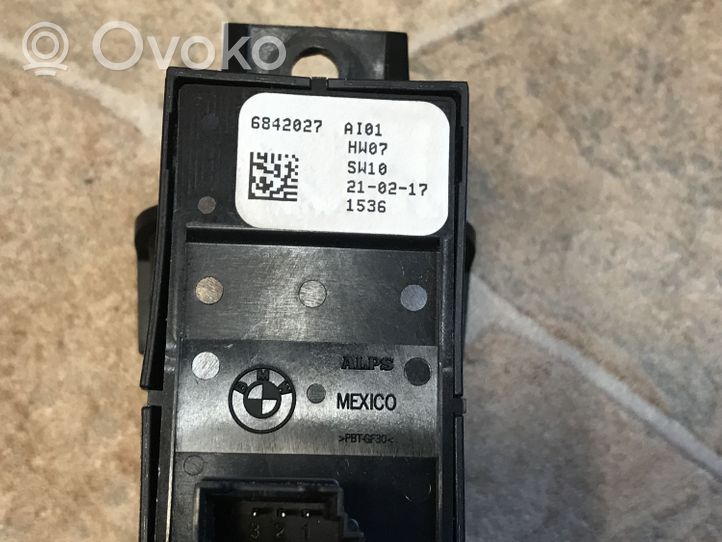 BMW 5 G30 G31 Interruttore del freno di stazionamento/freno a mano 6842027