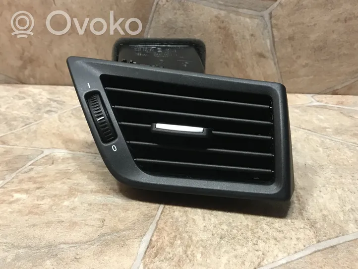 BMW X1 E84 Lango oro grotelės 2991234