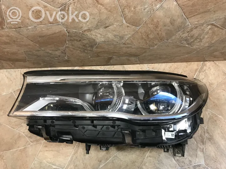 BMW 7 G11 G12 Lampa przednia 7483249