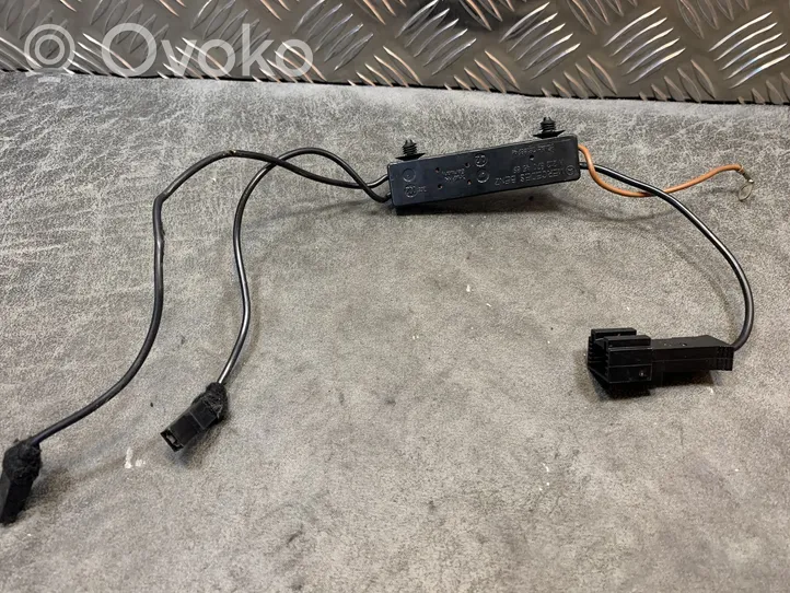 Mercedes-Benz E W212 Amplificateur d'antenne A2128704589