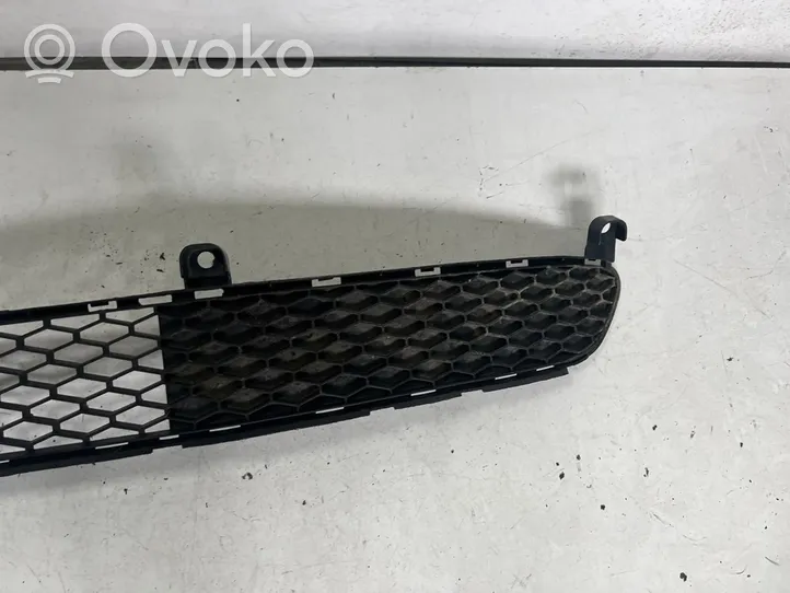 Toyota Aygo AB10 Kratka dolna zderzaka przedniego 53112-0H010