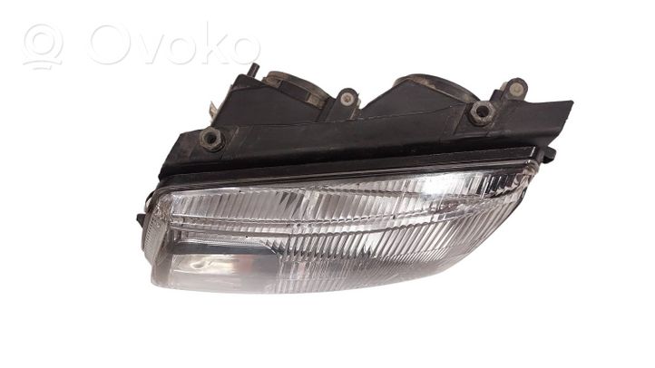 Volkswagen PASSAT B5 Lampa przednia 3B0941017R