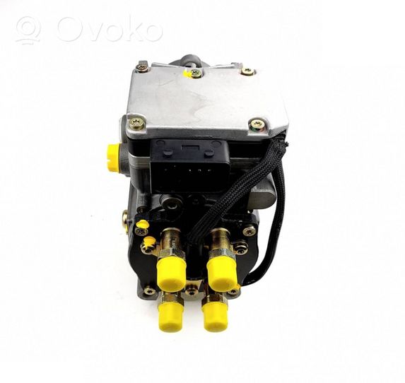 Ford Mondeo Mk III Polttoaineen ruiskutuksen suurpainepumppu 0470504021