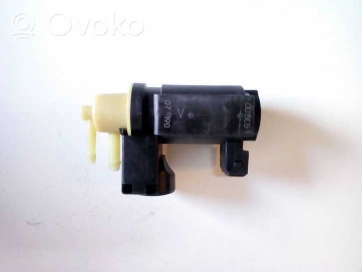 Nissan Primera Electrovanne Soupape de Sûreté / Dépression 8200486264