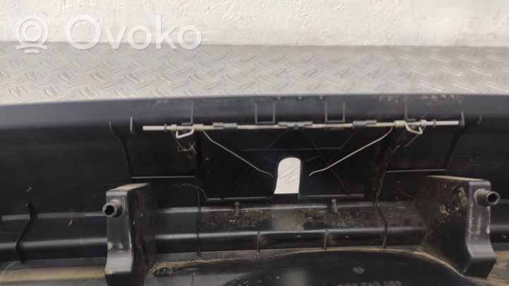 Volkswagen PASSAT B8 Bagažinės slenksčio apdaila 3G9863459