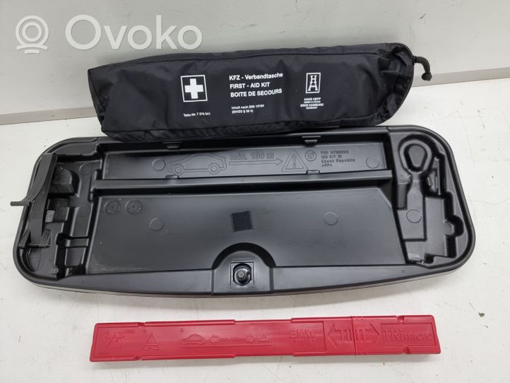 BMW 5 F10 F11 Tool set 6788803