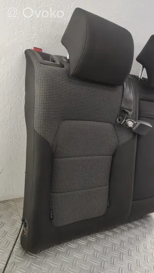 Volkswagen PASSAT B7 Galinė sėdynė 