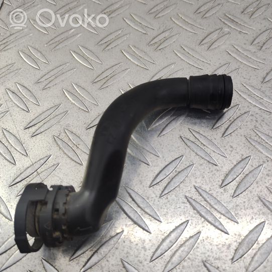 Volkswagen PASSAT B8 Breather hose/pipe 5Q0129637C