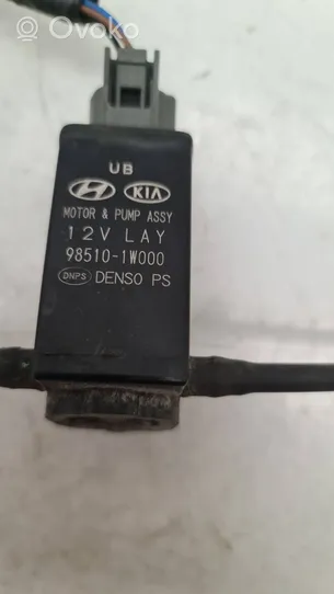 Hyundai Santa Fe Windscreen/windshield washer pump 985101W000