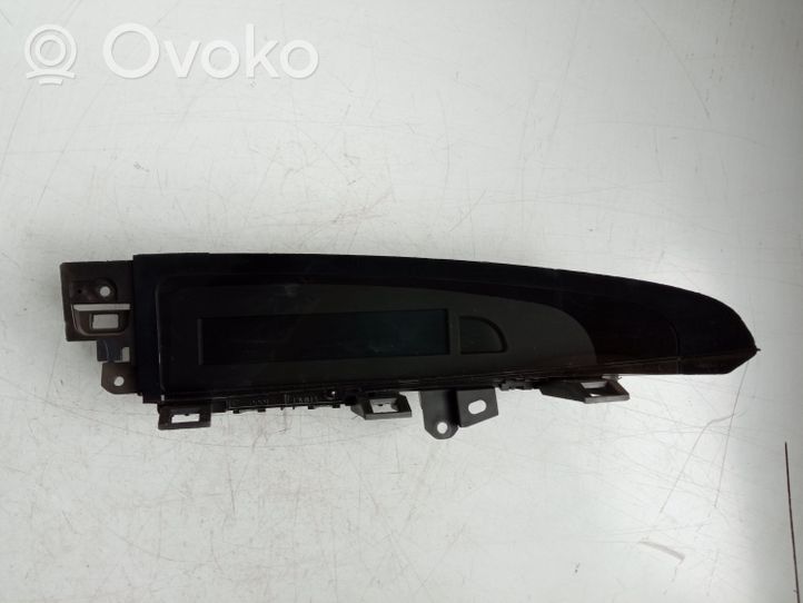 Mazda 3 II Monitori/näyttö/pieni näyttö BBM2611JO