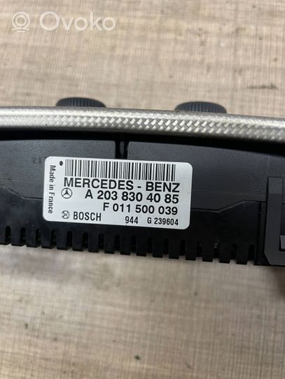 Mercedes-Benz C W203 Panel klimatyzacji A2038304085