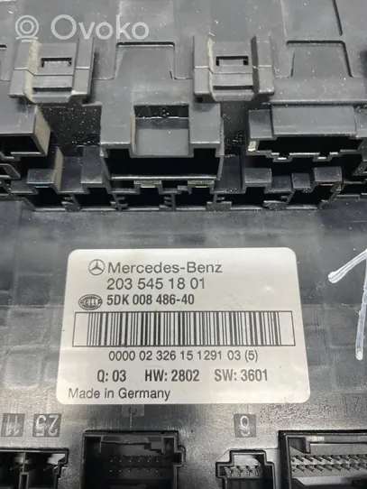 Mercedes-Benz C W203 Ramka / Moduł bezpieczników A2035451801
