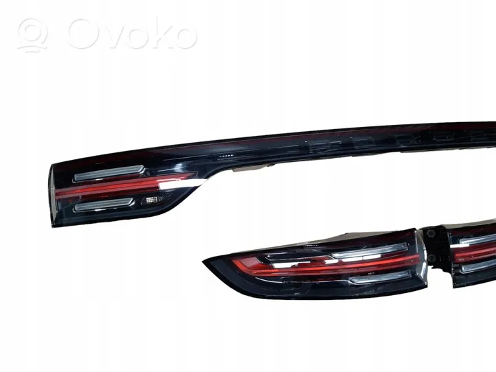 Porsche Cayenne (9Y0 9Y3) Set di luci posteriori 9Y0945081AB